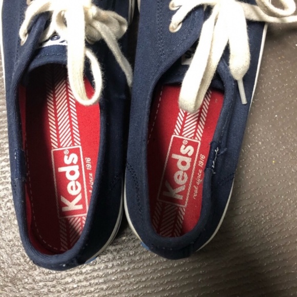 KEDS Navy Blue Lace Up Sneaker - Picture 2 of 3